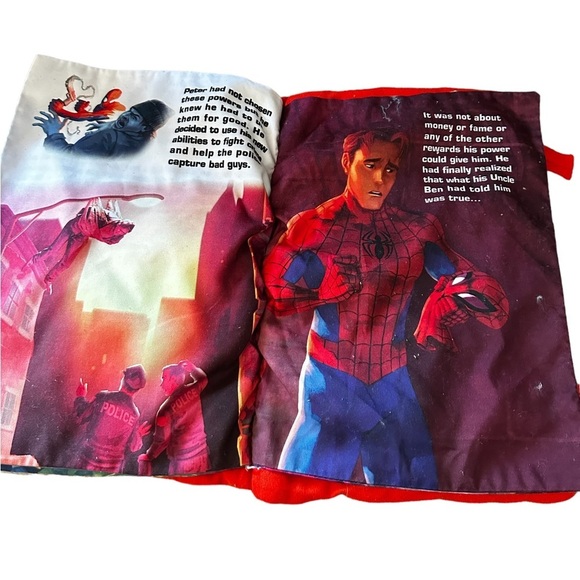 🌻 Spider-Man Pillow Book - Picture 3 of 4